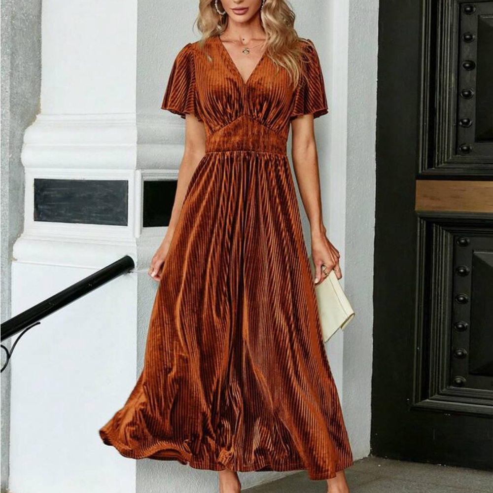 Luxe Velvet Smocked Ruched Butterfly Sleeve Wedding Evening Party Formal Dress - Picture 4 of 4